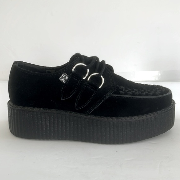 T.U.K Footwear Loafers Black Velvet Viva Mondo Creeper Platform Shoes Size 5 - Picture 8 of 13